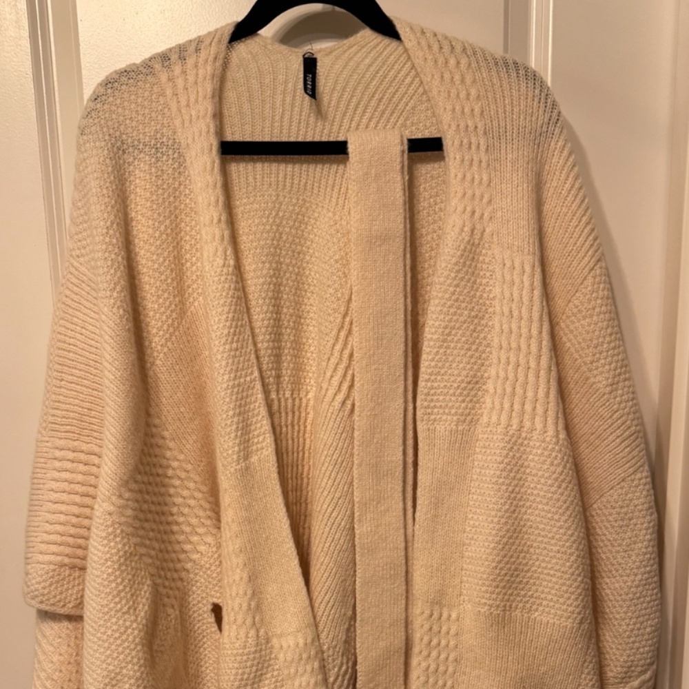 Torrid Belted Ruana / Cape Cardigan — Cream 🍂🤍